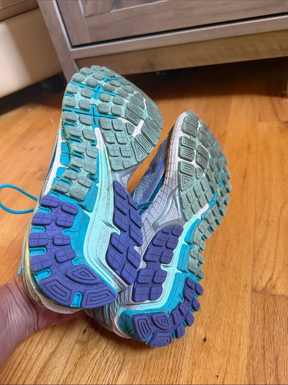 Brooks GTS - Women's Lightweight Running Sneakers - Teal/Gray